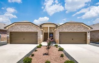 Luxury 3/2 1-story Duplex in Seguin, Texas!