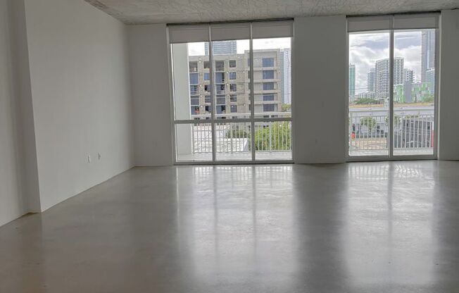 Studio, 1 bath, 962 sqft, $3,150, Unit Unit 405