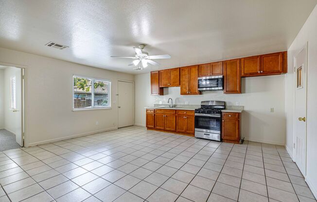 519 W. 11th St