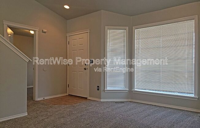 5308 N CORTONA