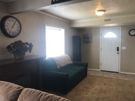 1 bed, 1 bath, $1,075