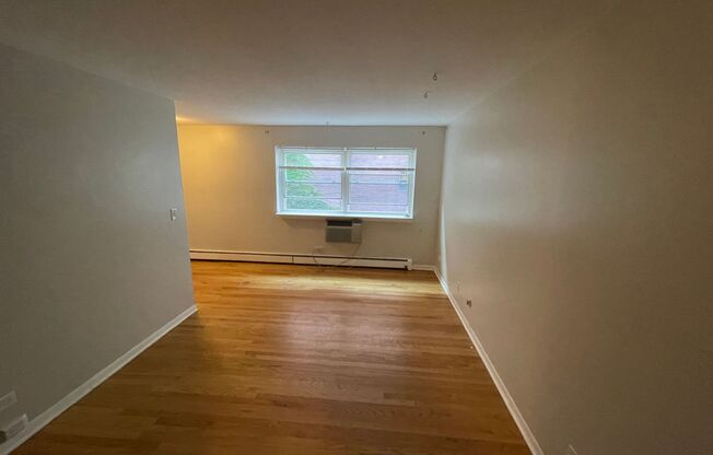 Studio, 1 bath, $1,485, Unit 466