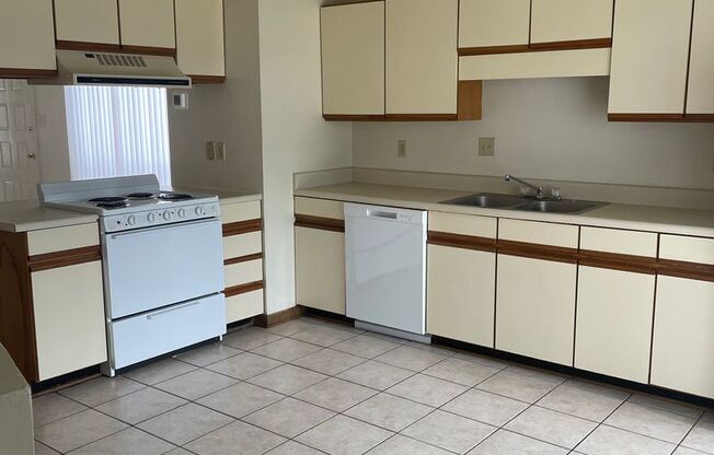 2 beds, 2 baths, $1,395