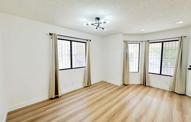 4 beds, 3 baths, $2,400