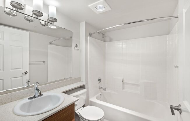 1 bed, 1 bath, 698 sqft, $2,095, Unit 404