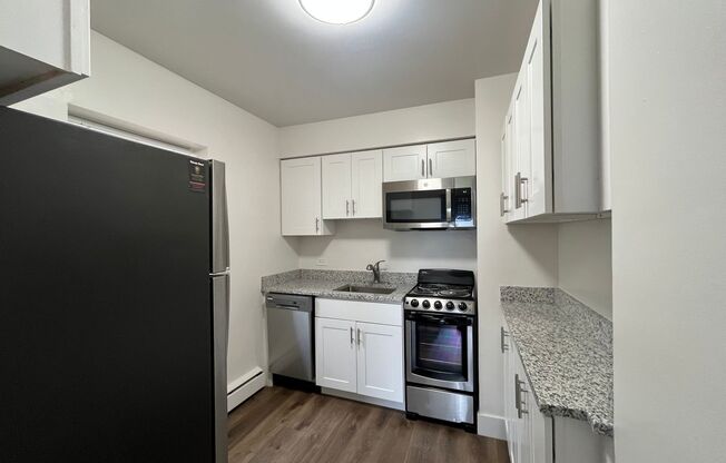 1 bed, 1 bath, $1,095, Unit 104