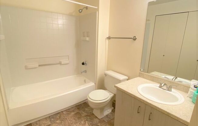 2 beds, 2 baths, 990 sqft, $2,530, Unit B 118