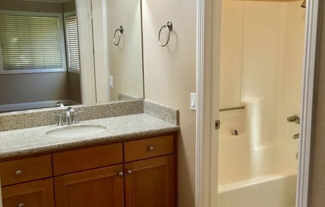 Vista Del Plaza - 40