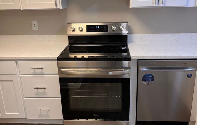 Newly Renovated 2-Bedroom Gem in Prime Carrboro Location & Leasing Special Available!