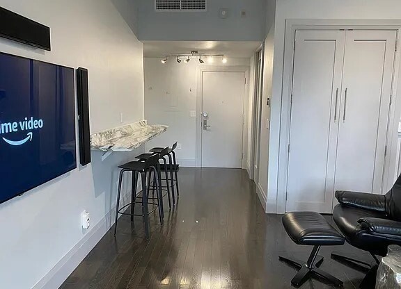 Studio, 1 bath, 590 sqft, $3,650, Unit 417