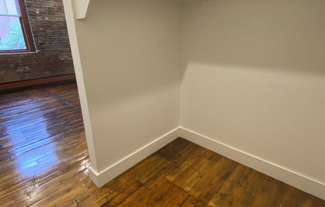 2 beds, 1 bath, 1,100 sqft, $4,500, Unit W213