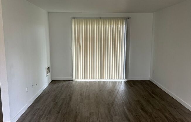 Walnut Grove Apartments