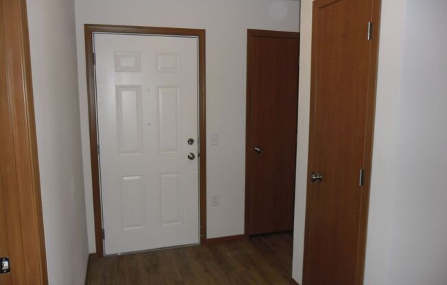 3 beds, 2 baths, $1,400, Unit FAP - BLDG B - 301-B