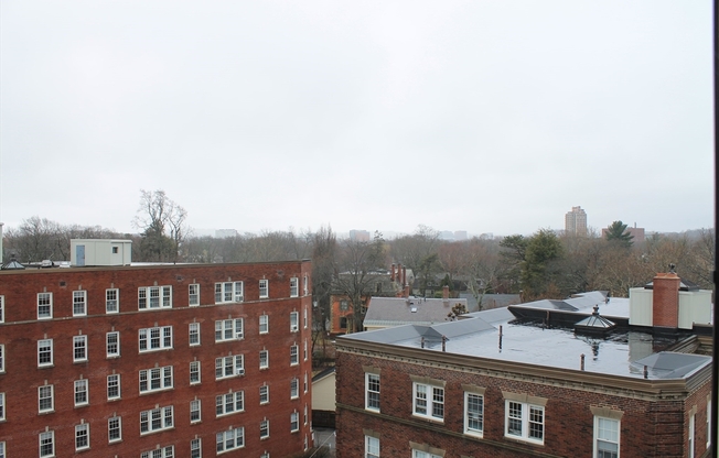 2 beds, 1 bath, 864 sqft, $3,600, Unit 815