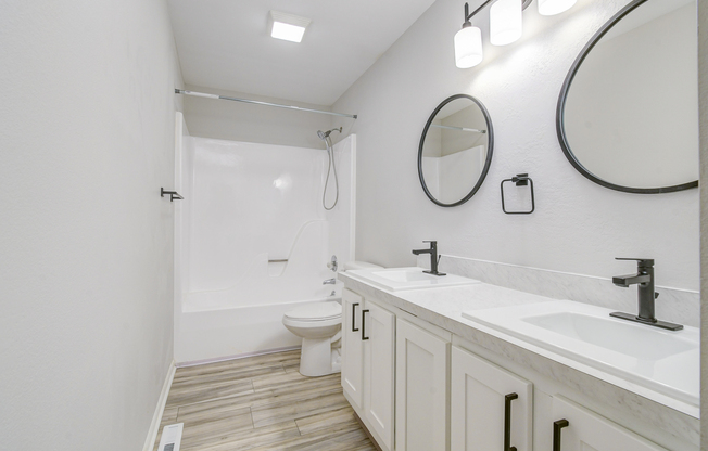 Townhome platinum bathroom interior with amenities at The Arbor in Blue Springs, Missouri