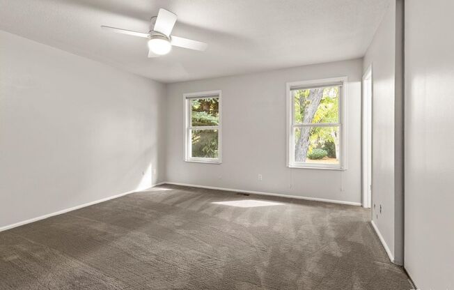 BEAUTIFUL 4 Bed 3 Bath Single Family Home In Louisville- Available 8/5!!