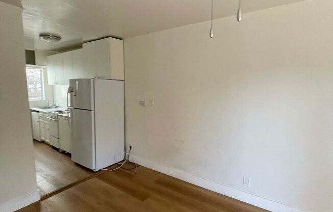 Studio, 1 bath, 450 sqft, $1,795, Unit Unit 5