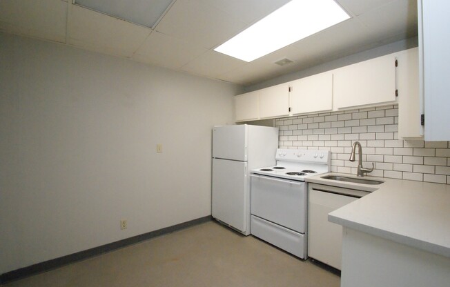 1 bed, 1 bath, 540 sqft, $1,325, Unit 120