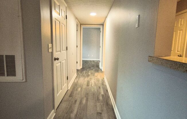 2 beds, 1.5 baths, 940 sqft, $1,385, Unit 9320-01