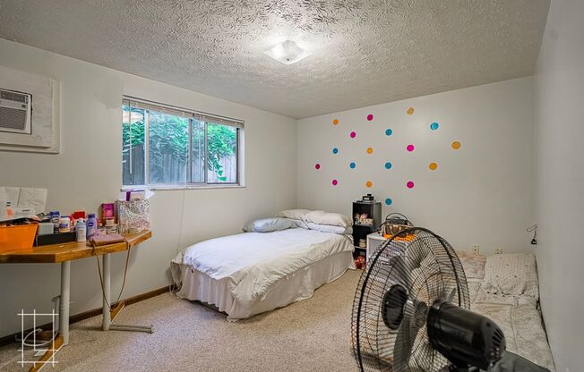 1 bed, 1 bath, $1,075, Unit 1120 Apollo Pl.