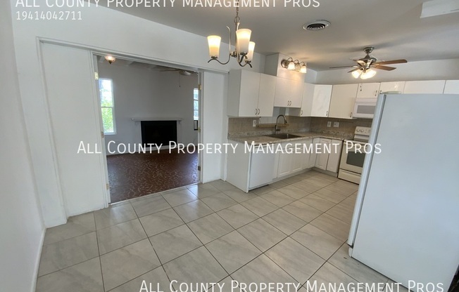 255 SHAMROCK BLVD