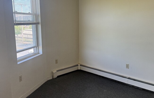 1 bed, 1 bath, 300 sqft, $1,400, Unit 3