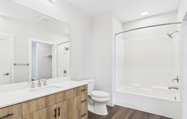 2 beds, 2 baths, $3,045, Unit 301