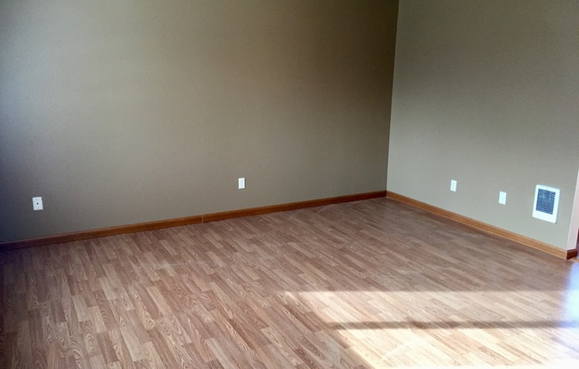 3 beds, 1 bath, $1,795