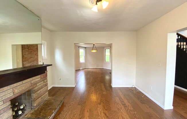 Spacious 4 Bed/1 Bath Home in Beechview-Convenient to Downtown! Available 7/5