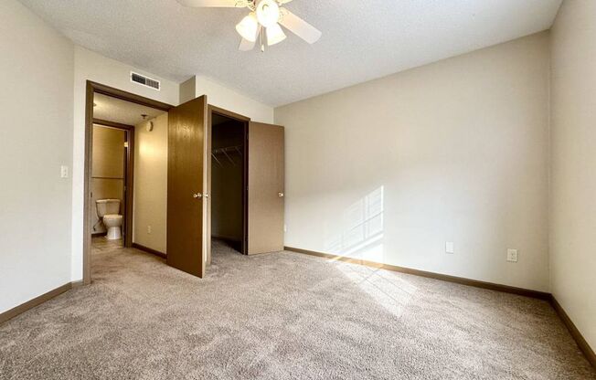 1 bed, 1 bath, 656 sqft, $935, Unit 7P