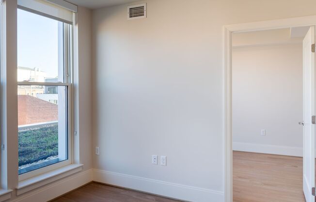 1 bed, 1 bath, $5,000, Unit 504