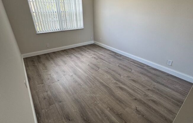 2 beds, 1 bath, 900 sqft, $1,900, Unit 537 - 212