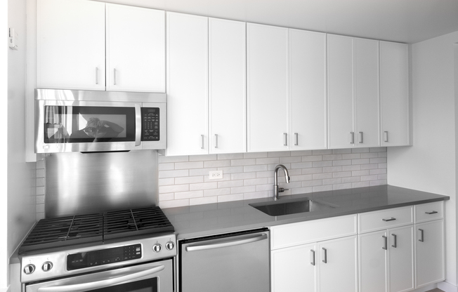 2 beds, 1 bath, $6,525, Unit 20B