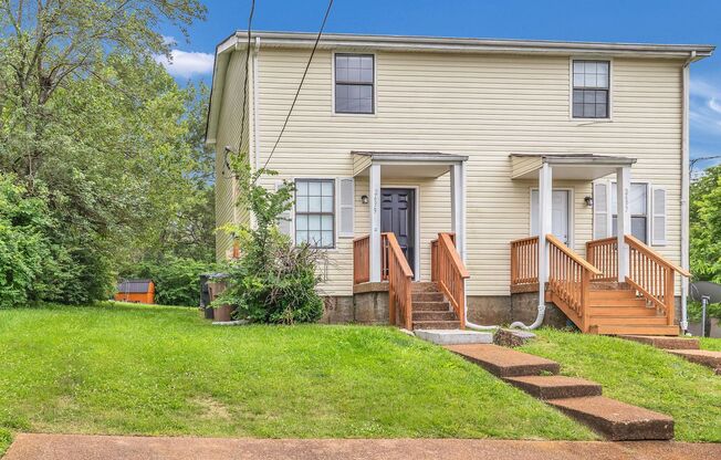 AVAILABLE August 10th. 2 BD 1 1/2 BATH. CLOSE TO EAST NASHVILLE AND DOWNTOWN. $1675 RENT. Dogs Allowed.