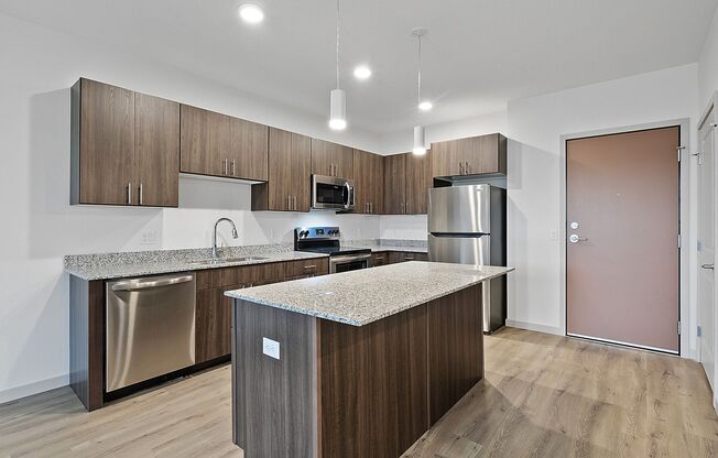 1 bed, 1 bath, 1,015 sqft, $1,995, Unit 410