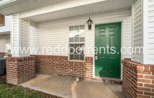 Charm and Convenience: Your Ideal 2-Bedroom Haven in Indianapolis!