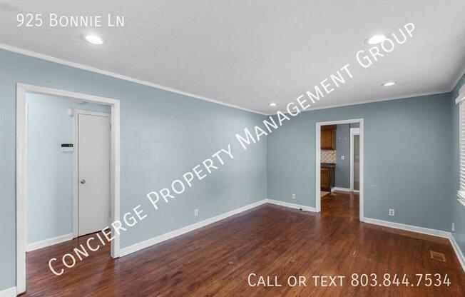 925 BONNIE LN