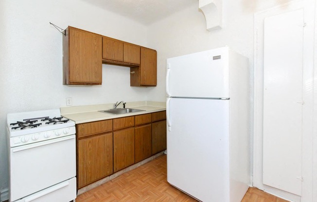 Manor Apartments Kitchen