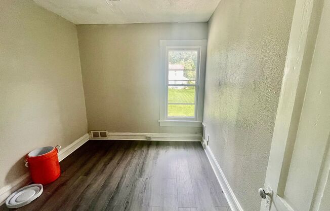 2 beds, 1 bath, 1,200 sqft, $745