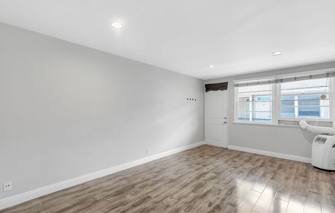 Studio, 1 bath, $1,950, Unit 219