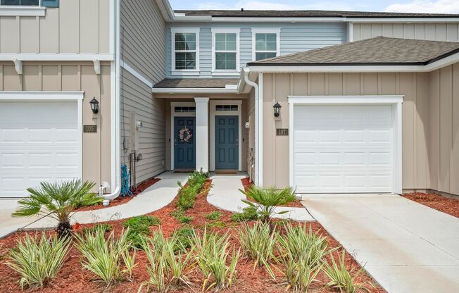 Stunning townhouse located in the gated community of The Trails of Palm Coast!