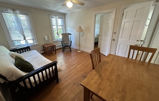 2 beds, 1 bath, $3,000, Unit 3