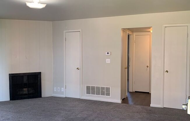 4371 / 4365 S Fairbourne Ave