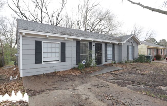 Welcome to 4700 Royal Ridge Dr!
