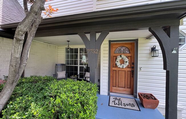 Luxury Home with incredible views in Minshal Park.