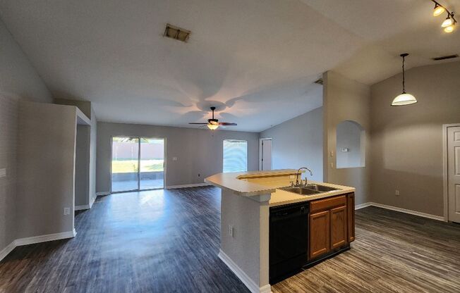 3-Bedroom, 2-Bathroom Home in Winter Haven