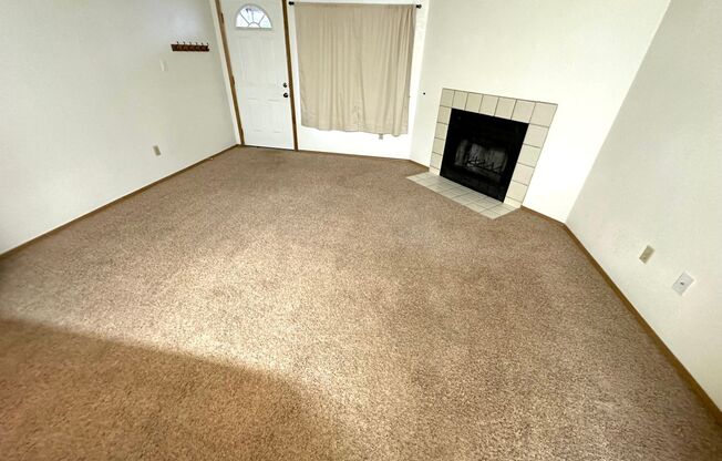 Cozy End-Unit Condo in Gated Community