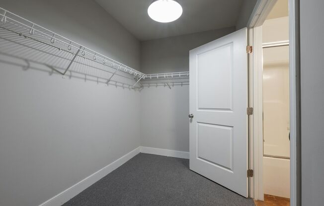 2 beds, 2 baths, 945 sqft, $1,295, Unit 301