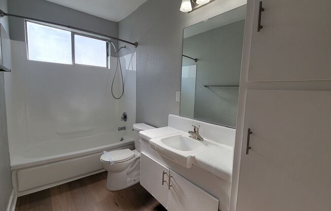 2 beds, 2 baths, 1,000 sqft, $2,945, Unit D40