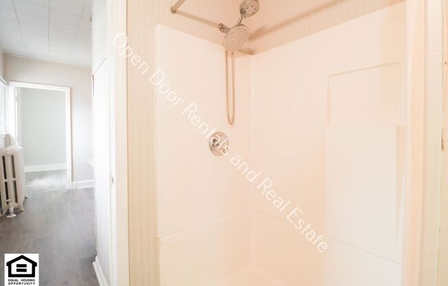 1 bed, 1 bath, $700, Unit 3409 Hanna St Apt 4
